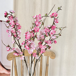 Ramas de flor de ciruelo artificial Dong Rui, paquete multipieza, seda, estilo chino, decoración para el hogar para el Año Nuevo Chino - Product Image 3