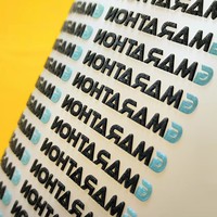 Logo personnalisé 3D effet en relief sur caoutchouc de silicone épais bas quantité minimale de commande imprimé autocollant de gaufrage par transfert de chaleur pour étiquette de T-shirt de vêtements