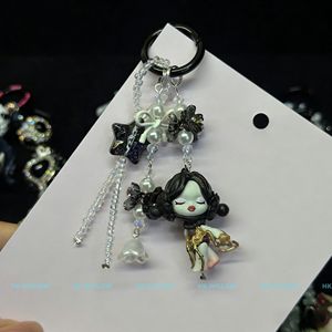 Porte-clés esthétiques Y2K, breloques de téléphone Skullpanda pour femmes, jolies breloques papillon et étoile, cordon de téléphone perlé, vente en gros à bas prix - Product Image 1