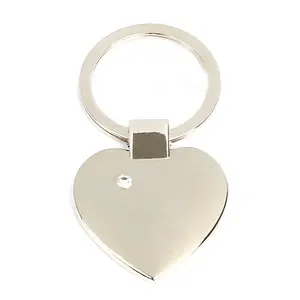 Wholesale Of Small Gifts Metal Bags Hanging Accessories Diamond Heart Zinc Alloy Metal Crafts Keychain Metal Ring For Keychain