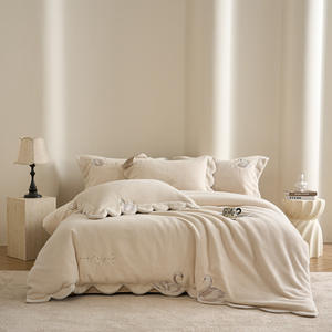 Falda de Cama de Lana Roja Vintage Francesa, Juego de Cuatro Piezas, Estilo Princesa, Lazo, Cubrecama de Coral para Boda, Invierno - Product Image 3