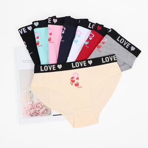 UOKIN Culotte à taille élastique plate avec logo cœur amour Culotte pour femme <span class=keywords><strong>sous</strong></span>-vêtements en coton imprimé Culotte mi-haute - Product Image 1