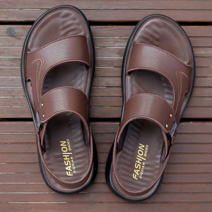 Sandalias planas de cuero suave para hombre, suela gruesa, antideslizantes, zapatos de playa, color marrón, negro, para jóvenes de 18 a 40 años - Product Image 3