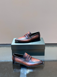 Chaussures en cuir à bout pointu de style britannique pour hommes avec logo personnalisé d'usine - Product Image 6