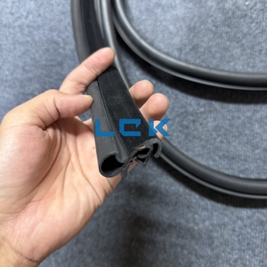 Tiras de Sellado para la Parte Delantera y Trasera de la Nueva Range Rover <span class=keywords><strong>Evoque</strong></span> LR128754 LR117757 - Product Image 5