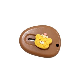 Mini coupe-papier en résine à motif ours et chaton pour la papeterie et les travaux manuels - Product Image 5