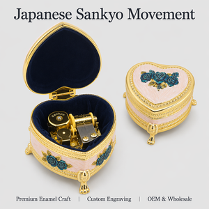 Boîte à musique en forme de cœur, cadre doré, perles, émail, rose turquoise en relief, alliage de zinc, mouvement Sankyo, 18 notes, Noël, Saint-Valentin - Product Image 1