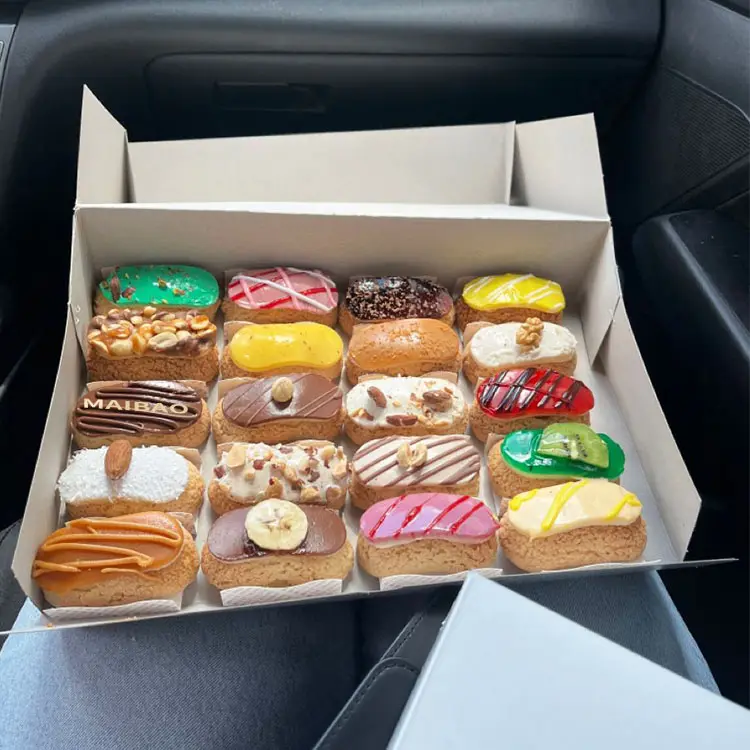 Tùy Chỉnh Màu Trắng Sang Trọng Gấp Món Tráng Miệng Hộp Mochi Donut Cookie Nướng Bao Bì Hộp Eclairs Pastry Cấp Thực Phẩm Sinh Thái Đi Hộp