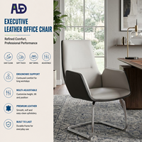 Chaise de bureau de direction de luxe moderne à dossier haut en cuir PU, ergonomique, pivotante, avec base chromée et roulettes, pour usage commercial, hôtelier, chambre et maison