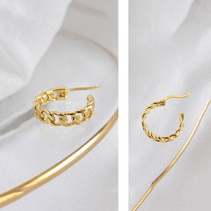 WMEF236 S925 Cadena de bordillo de plata esterlina Pendientes de aro Huggies Cadena de eslabones cubanos chapada en oro Estilo de moda Ideal para regalo - Product Image 2