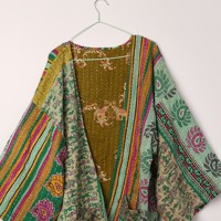 Kimono vintage indien en coton fait main, veste Kantha faite à la main, kimono en sari recyclé ancien, robe portefeuille pour femme, kimono de créateur