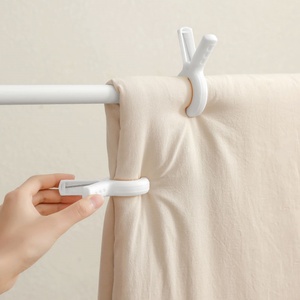 Pinces à linge en plastique robustes pour serviettes de plage et couettes, avec support de séchage suspendu - Product Image 4