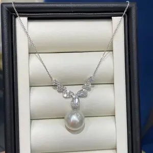 18k Gold Diamond South Sea White Pearl Necklace Pearl Size 12-13mm Gold Weight 3.41g Natural Diamonds 0.695ct/59pcs