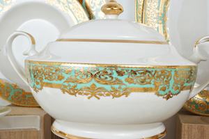 Nabor New Bone China 50pcs Service de vaisselle royal gaufré or pour dîner Vaisselle de luxe - Product Image 5