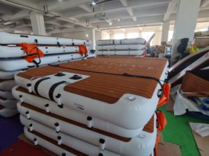 Plateforme flottante sur mesure en Drop Stitch avec <span class=keywords><strong>piscine</strong></span> intérieure en maille pour marinas et clubs nautiques - Product Image 3