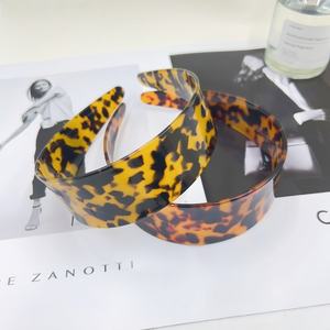 Serre-tête large en acétate écaille de tortue, épingle à cheveux rétro imprimé léopard ambre, accessoire capillaire tendance du moment - Product Image 4
