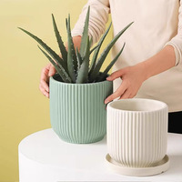 Moule à gâteau rond en silicone réutilisable avec des caractéristiques non toxiques et résistantes à la chaleur pour les gâteaux et les porte-stylos
