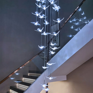 Lustre en acrylique en forme d'oiseau pour décoration de <span class=keywords><strong>plafond</strong></span> de <span class=keywords><strong>mariage</strong></span>, accessoires suspendus durables en forme d'oiseau pour l'aménagement d'hôtels et de lieux événementiels - Product Image 3