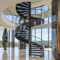 Vorgefertigte Platzsparende Wendeltreppe Dekorative Außenwendeltreppe aus Gusseisen