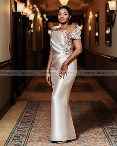 Abito Avorio per Madre <span class=keywords><strong>della</strong></span> <span class=keywords><strong>Sposa</strong></span> per Matrimonio Spalle Scoperte Linea Dritta Cristalli Raso <span class=keywords><strong>Abiti</strong></span> per Ospiti Personalizzati <span class=keywords><strong>Abiti</strong></span> da <span class=keywords><strong>Sposa</strong></span> - Product Image 2