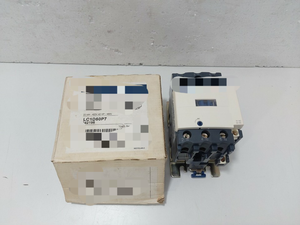 Contacteur <span class=keywords><strong>Square</strong></span> <span class=keywords><strong>D</strong></span> Cad32 600 Vca 10 A Bobine 24 Vcc (lot de 2) Neuf Original En Stock Automatisation Industrielle PLC <span class=keywords><strong>D</strong></span>édié - Product Image 3