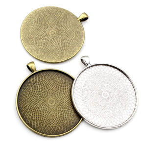 패션 45mm 50mm 58mm 내부 크기 골동품 실버 도금 청동 클래식 스타일 카보 숑베이스 설정 참 펜던트 - Product Image 3