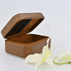 เคสหูฟังหนัง TINHEI สำหรับใส่หูฟังแบบเสียบในหู ป้องกันการสูญหาย บรรจุภัณฑ์ของขวัญ พร้อมโลโก้สั่งทำ - Product Image 2