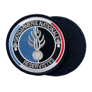 Nhà sản xuất thiết kế tùy chỉnh-thực hiện phù hiệu có thể giặt và ủi quần áo mũ với Thêu cảm thấy vải tùy chỉnh kích thước - Product Image 1