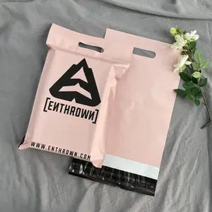 Sacchetto di imballaggio in plastica per buste postali con logo rosa stampato personalizzato di alta qualità all'ingrosso biodegradabile per abbigliamento