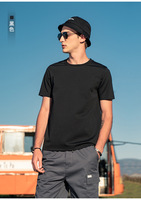 Kaos Pria Musim Panas O-Neck Lengan Pendek Kasual Katun Bernapas Menyerap Keringat Warna Solid Berat Kain 200 Gram Model Longgar
