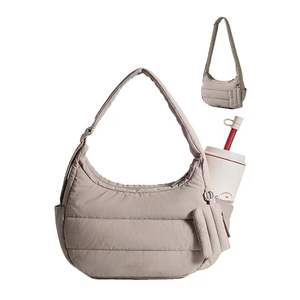 Sac à main hobo léger et moelleux pour femme, à porter en bandoulière - Product Image 2