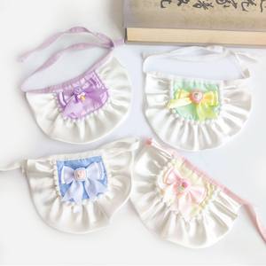 Bavoir pour chien en peluche avec nœud papillon en fibre de polyester, motif fleur de dessin animé, style sucette japonaise, avec bordure en dentelle - Product Image 1