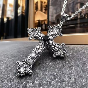Collana in acciaio inossidabile con motivo floreale creativo, stile gotico, AliExpress, <span class=keywords><strong>Wish</strong></span>, Europa e America - Product Image 1