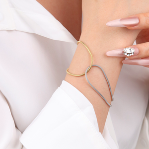 สร้อยข้อมือสแต<span class=keywords><strong>น</strong></span>เลสสตีล 316L แบบสองชั้น ลายโซ่ผสม ลายหัวใจและลายงู สำหรับผู้หญิง ยี่ห้อ Chris April - Product Image 5