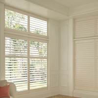 Persianas de Madera Maciza con Revestimiento Mate Blanco Crema Minimalista y Filtro de Luz Suave Prima para Ventanas de Guillotina