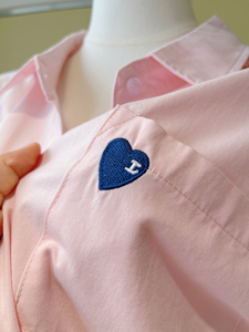 โรงงานผู้ผลิตเสื้อเชิ้ตแขนยาวสีมาการองคุณภาพสูงสำหรับผู้หญิง คอลเลคชั่นใหม่ปี 2026 เสื้อผ้าฝ้ายแท้ทรงเข้ารูป - Product Image 4