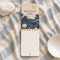 Carnet spirale LABON personnalisé « Mélange de Lune » avec couverture crème, reliure double spirale dorée, motifs vagues, lune pleine, perles et coquillages festonnés