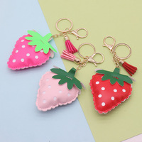 Mignon fraise cuir porte-clés pendentif cartable accessoires fruits fraise PU cuir femmes sac avec pendentif porte-clés