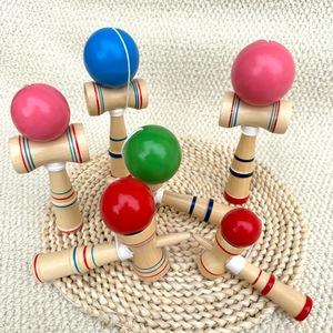 Kendama Tricks Ball, Bola de Madera Japonesa con Diseño de Espada, Juego de Competición para Coordinación Mano-Ojo, Juguete de Entrenamiento para Niños y Adultos - Product Image 3