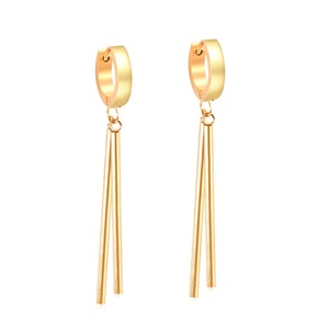 Pendientes de Aro Clásicos de Acero Inoxidable para Mujer, Diseño Geométrico, Chapados en Oro de 18K PVD, para Bodas - Product Image 1