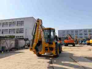 รถแบคโฮเดอร์โหลดเดอร์4WD 4CX JCB เครื่องขุดก่อสร้างอเนกประสงค์สำหรับการโหลดและการดำเนินงานด้านวิศวกรรม - Product Image 4