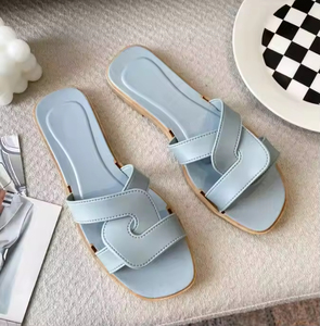 2026 Custom Summer Women's Flat Beach Slippers One-Word Fashion Outer Wear Solid Color Cushioning Feature for Spring Autumn - Product Image 6