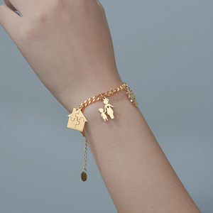 Bracelets assortis en acier inoxydable pour parents et enfants, bijoux à la mode, avec figurines, ajustables, en or, pour femme et fille - Product Image 5