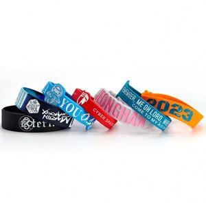 Bracelet en silicone personnalisé avec logo d'usine professionnelle, bracelet élastique en caoutchouc avec gravure, bracelets de sport et de mode - Product Image 5