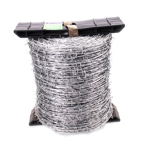 Fil de clôture barbelé en acier galvanisé haute résistance, espacement des barbelés de 4 pouces, torsion inversée, barrière de sécurité industrielle résistante aux intempéries - Product Image 1