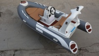 Bateau pneumatique de luxe 390 de 13 pieds, design moderne, fond rigide en fibre de verre, fabriqué en Chine