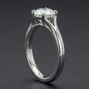 แหวนเพชรแพลตตินั่มสุดหรูสำหรับผู้หญิง แหวนหมั้นคลาสสิก แหวนแต่งงาน เครื่องประดับชั้นดี ของขวัญสำหรับเธอ - Product Image 2