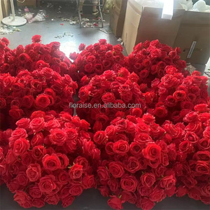 Bouquet de fleurs rouges et vertes personnalisé Fl-305 pour mariage, centre de table bordeaux pour événements, fêtes, anniversaires - Product Image 2