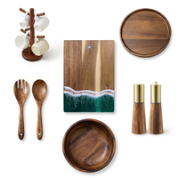 Ensemble de planche à découper et saladier en résine de bois d'acacia, ustensiles de cuisine de luxe en bois foncé avec moulins à sel et poivre, support pour assiettes et tasses