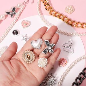 Chaîne de chaussures Bling pour femmes, breloques de chaussures en perles, accessoires pour filles, sandales sabots, décoration de chaussures DIY papillon, amour, fleur - Product Image 5